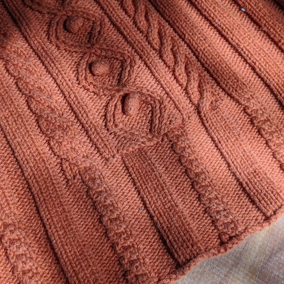VINTAGE knit orange turtle neck sweater - Picture 2 of 5